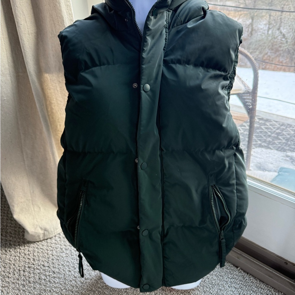 ZARA Forest Green Puffer Vest w/ Hood – Size M